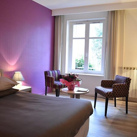 Logis Hotel Saint-Roch Pleumartin Eksteriør billede
