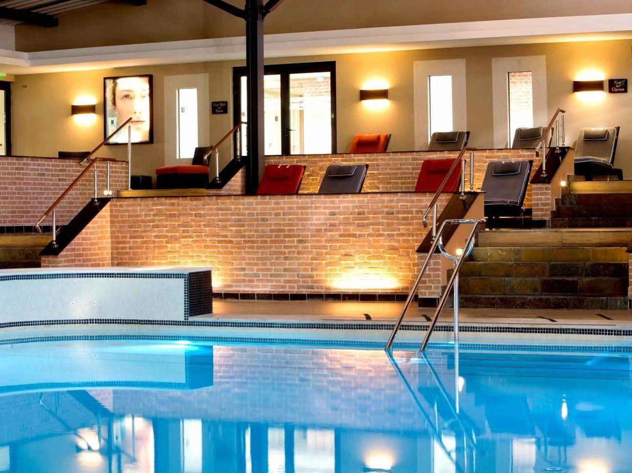Logis Hotel Saint-Roch Pleumartin Eksteriør billede